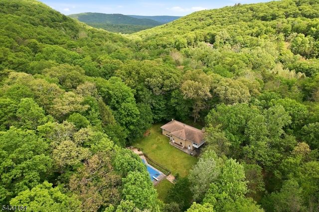 794 Westbrook Rd, West Milford Twp., NJ 07480