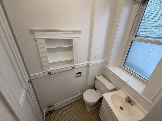 69 Park Drive 4, Boston, MA 02215