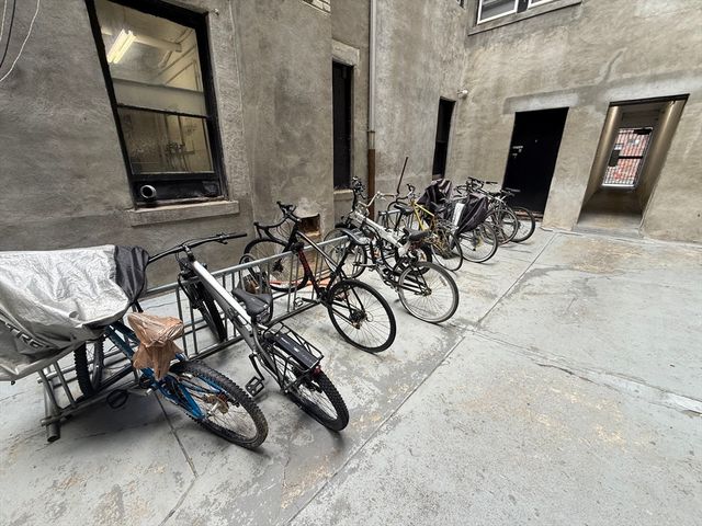 69 Park Drive 4, Boston, MA 02215