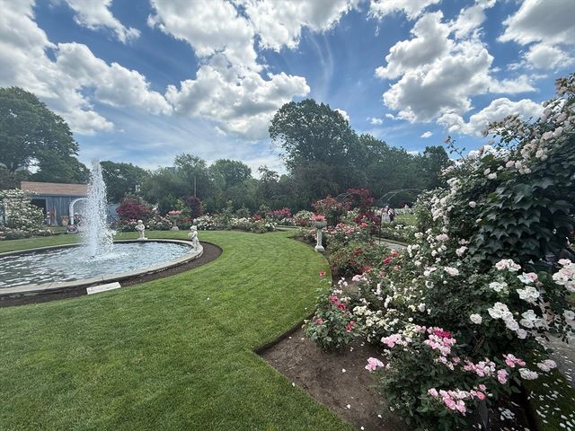 69 Park Drive 4, Boston, MA 02215