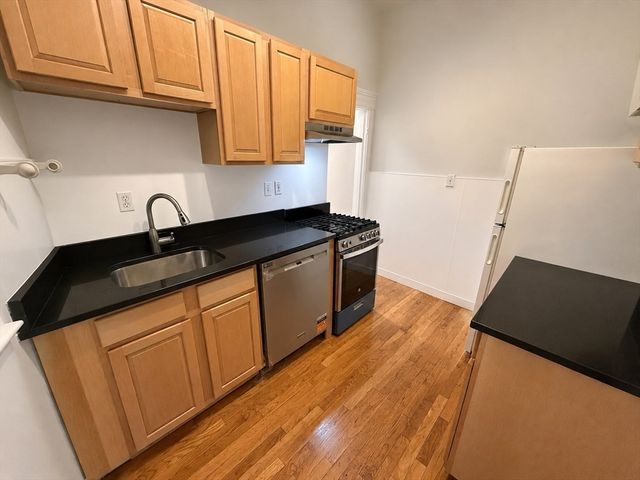 69 Park Drive 4, Boston, MA 02215