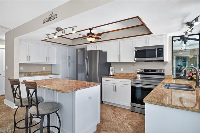 1818 Cherie LN, North Fort Myers, FL 33917