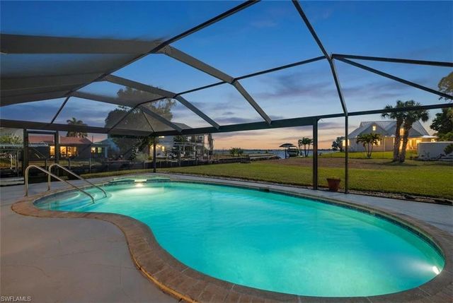 1818 Cherie LN, North Fort Myers, FL 33917