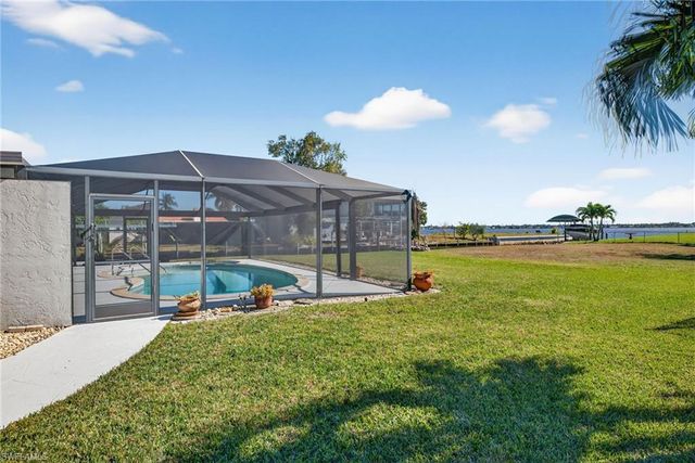 1818 Cherie LN, North Fort Myers, FL 33917