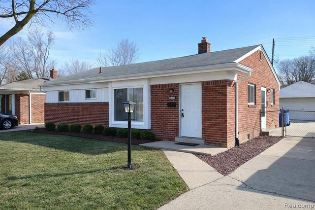 21734 Eastwood Court, Warren, MI 48089