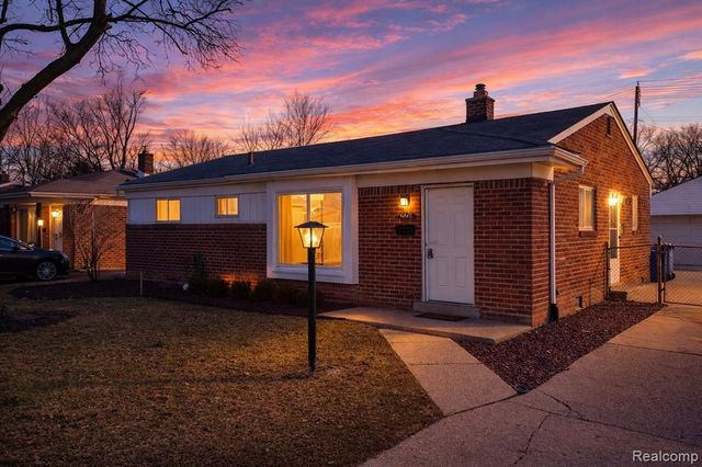 21734 Eastwood Court, Warren, MI 48089