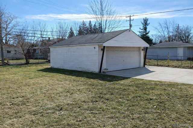 21734 Eastwood Court, Warren, MI 48089