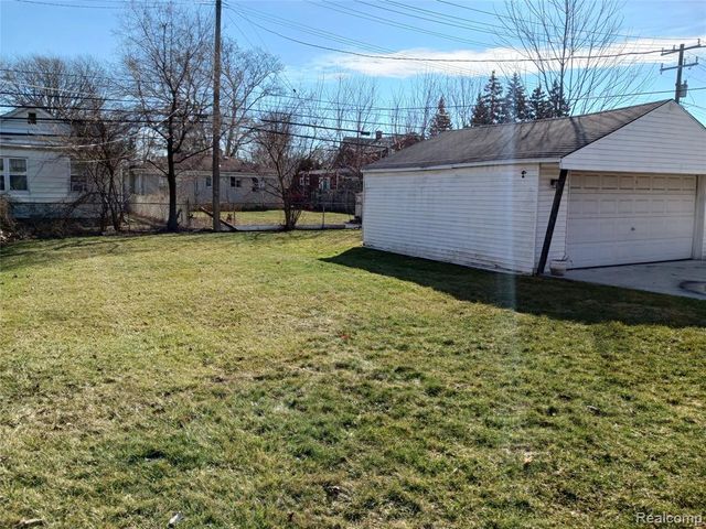 21734 Eastwood Court, Warren, MI 48089