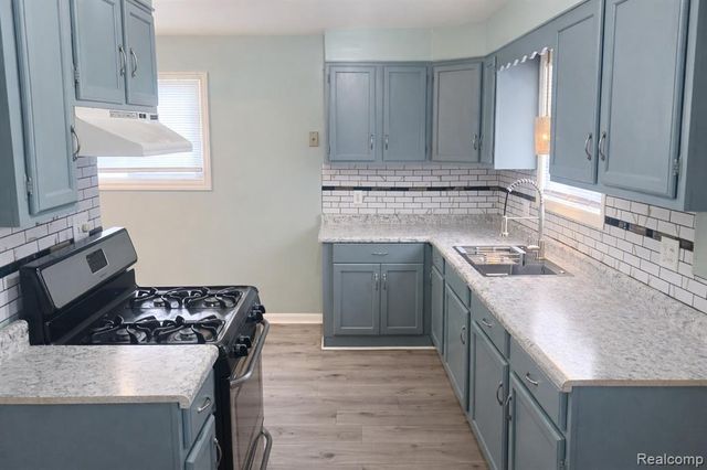 21734 Eastwood Court, Warren, MI 48089