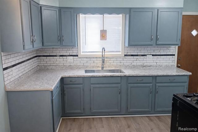 21734 Eastwood Court, Warren, MI 48089