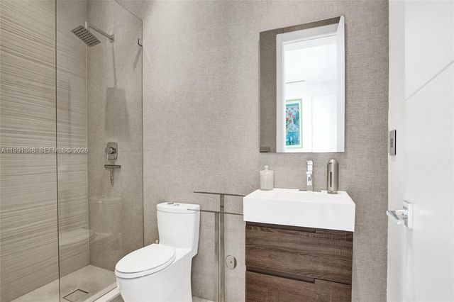 2120 NE 197th Ter, Miami, FL 33179