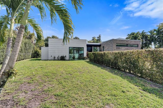 2120 NE 197th Ter, Miami, FL 33179