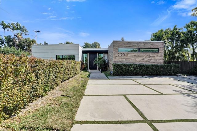 2120 NE 197th Ter, Miami, FL 33179