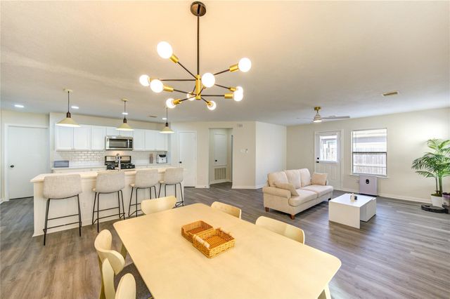 1010 Hummingbird Point Lane, Houston, TX 77090