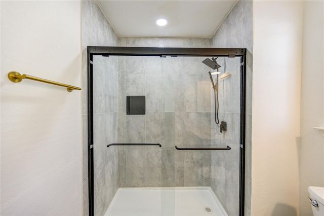 1010 Hummingbird Point Lane, Houston, TX 77090