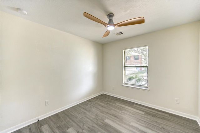 1010 Hummingbird Point Lane, Houston, TX 77090