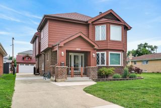 6013 N Emerson Street, Rosemont, IL 60018