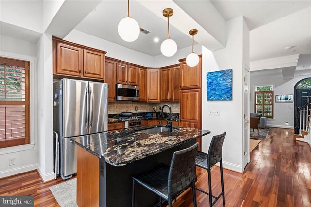 901 BERNARD ST, Alexandria, VA 22314