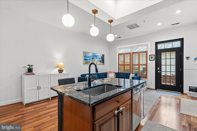 901 BERNARD ST, Alexandria, VA 22314