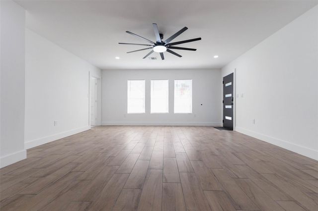1406 Locklaine Drive, Pasadena, TX 77502