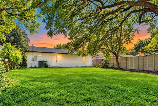 1406 Locklaine Drive, Pasadena, TX 77502