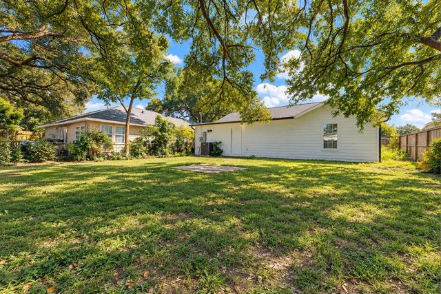 1406 Locklaine Drive, Pasadena, TX 77502