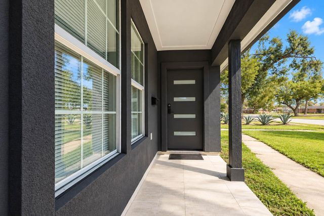 1406 Locklaine Drive, Pasadena, TX 77502