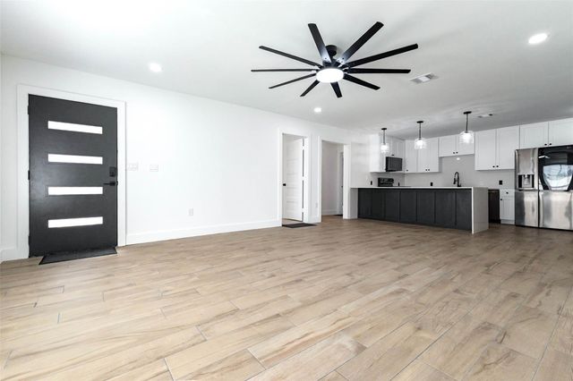 1406 Locklaine Drive, Pasadena, TX 77502
