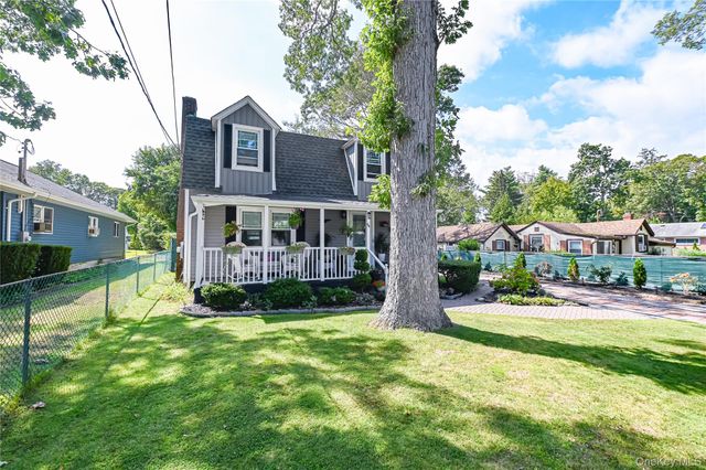 64 Audubon Street, Nesconset, NY 11767