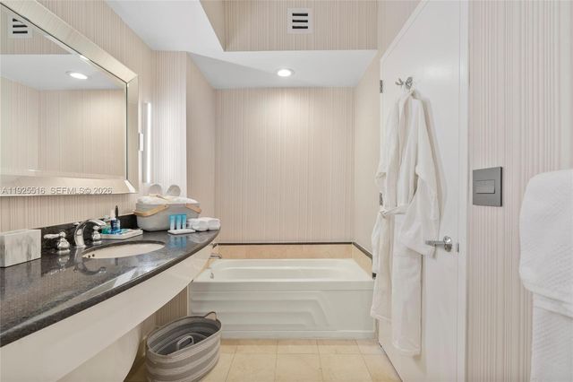 18001 Collins Avenue 2512, Sunny Isles Beach, FL 33160