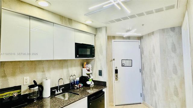 18001 Collins Avenue 2512, Sunny Isles Beach, FL 33160