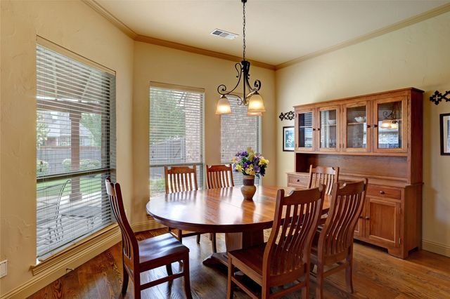 2617 Queen Elaine Drive, Lewisville, TX 75056