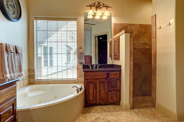 2617 Queen Elaine Drive, Lewisville, TX 75056