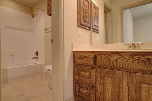 2617 Queen Elaine Drive, Lewisville, TX 75056