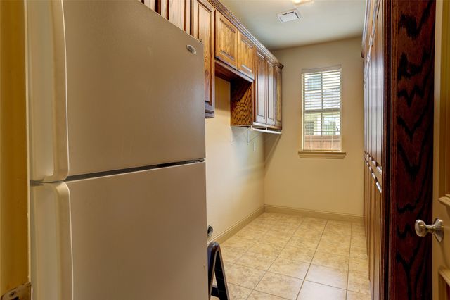 2617 Queen Elaine Drive, Lewisville, TX 75056