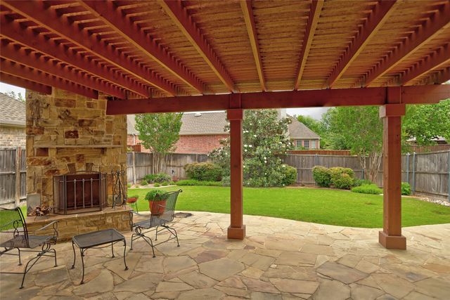 2617 Queen Elaine Drive, Lewisville, TX 75056