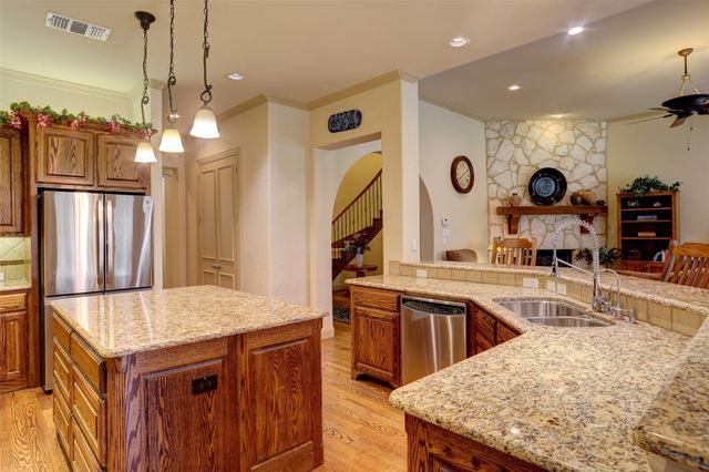 2617 Queen Elaine Drive, Lewisville, TX 75056