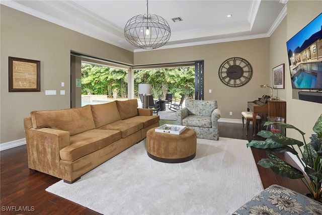 1900 Tiller TER, Naples, FL 34102