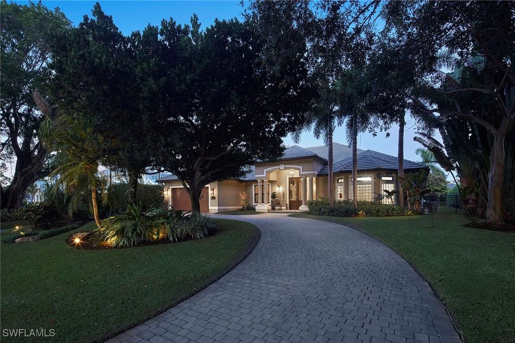 1900 Tiller TER, Naples, FL 34102