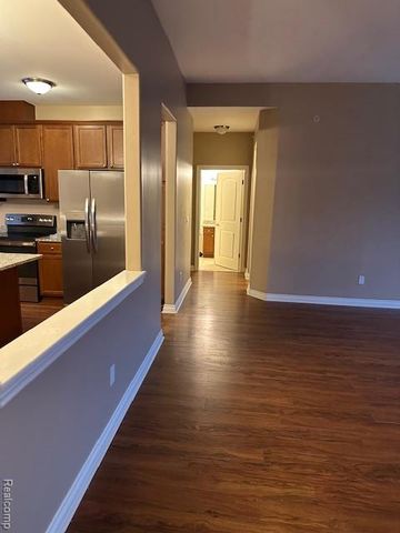 188 Sea Breeze Drive 13, Detroit, MI 48214