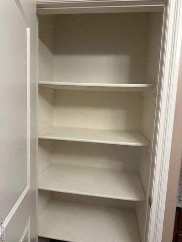 188 Sea Breeze Drive 13, Detroit, MI 48214