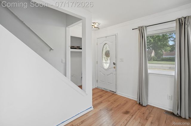 21201 E 12 Mile Road, St. Clair Shores, MI 48081