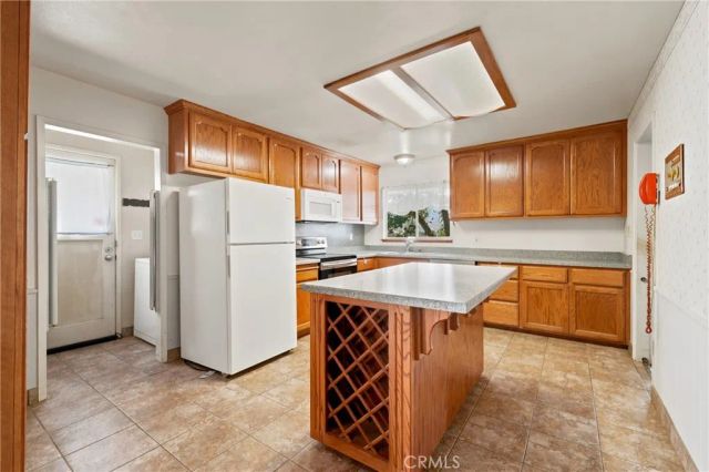 3611 Oak Drive, Clearlake, CA 95422