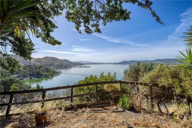 3611 Oak Drive, Clearlake, CA 95422