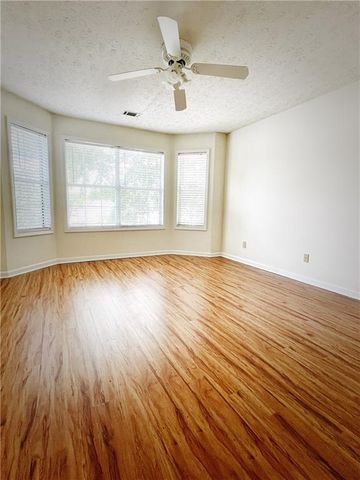 2715 Barnwood Crossing, Duluth, GA 30097