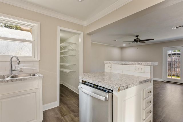 918 Martha Street, Deer Park, TX 77536