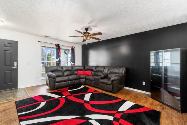 4377 Culburn Park Drive, Grove City, OH 43123