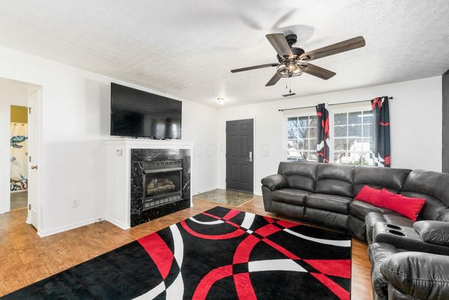 4377 Culburn Park Drive, Grove City, OH 43123