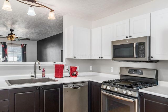 4377 Culburn Park Drive, Grove City, OH 43123