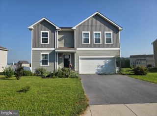 53 FAYE DR, Bunker Hill, WV 25413